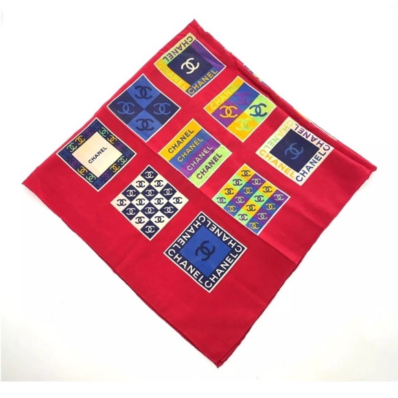 RARE Chanel Carré Red Silk Scarf - Picture 7 of 16